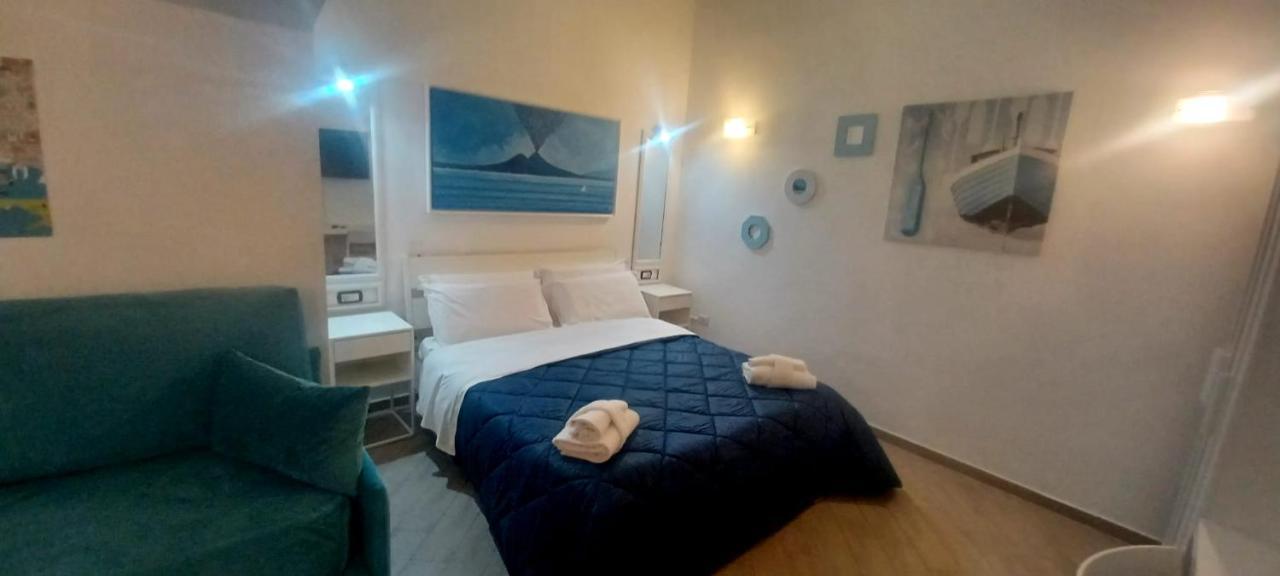 Residenza Plebliscito Apartment เนเปิลส์ ภายนอก รูปภาพ