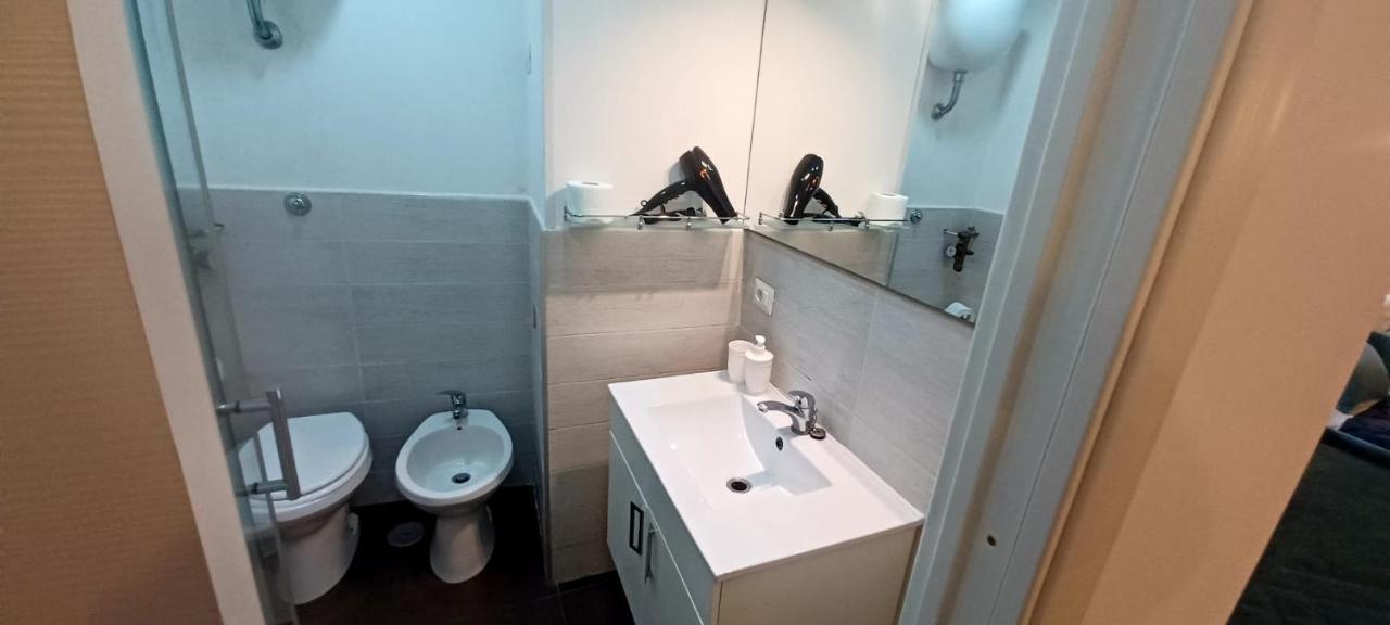 Residenza Plebliscito Apartment เนเปิลส์ ภายนอก รูปภาพ